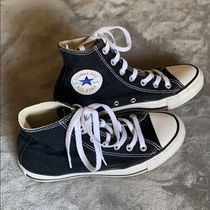Womens size 7 Black High Top Converse